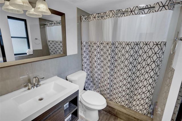 665 Enfield Street B20, Boca Raton, FL 33487
