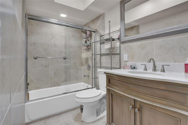 665 Enfield Street B20, Boca Raton, FL 33487