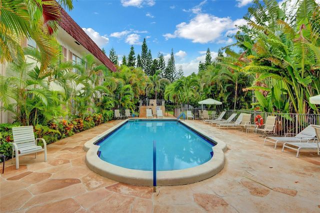 665 Enfield Street B20, Boca Raton, FL 33487
