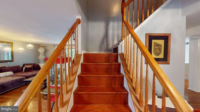 8609 NORTH DR, Clinton, MD 20735