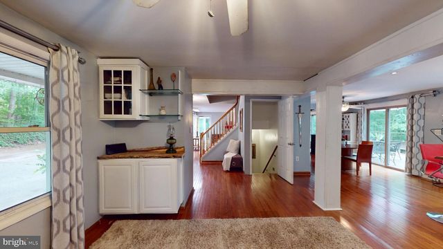 8609 NORTH DR, Clinton, MD 20735