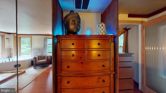 8609 NORTH DR, Clinton, MD 20735