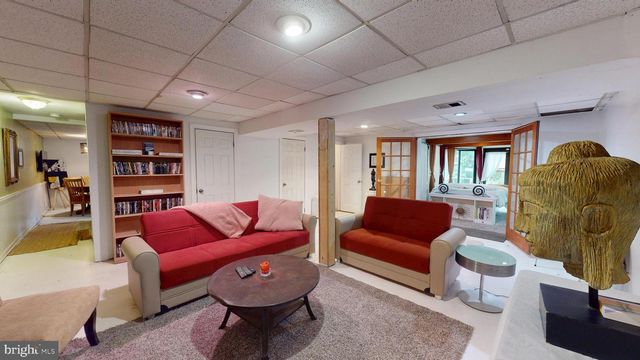 8609 NORTH DR, Clinton, MD 20735