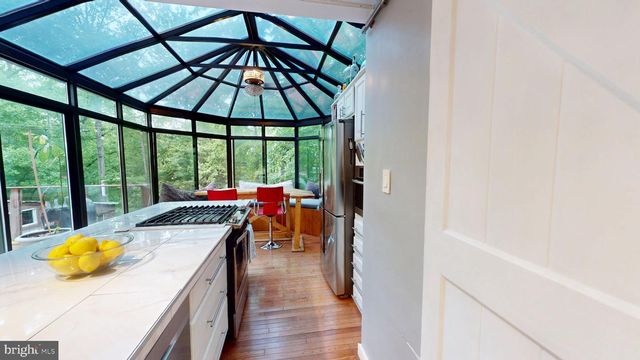 8609 NORTH DR, Clinton, MD 20735