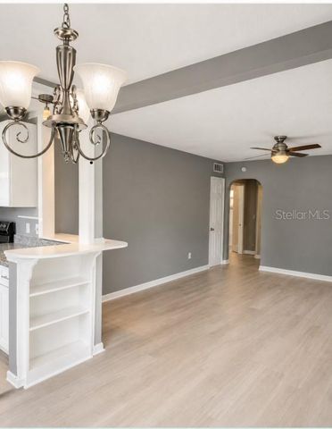 130 E DICIE AVENUE, Eustis, FL 32726