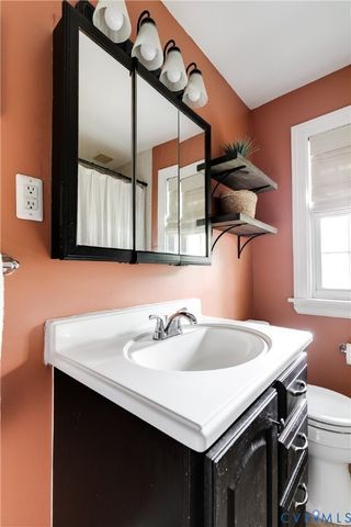8907 Michaux Ln, Henrico, VA 23229