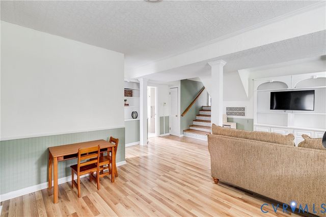 8907 Michaux Ln, Henrico, VA 23229