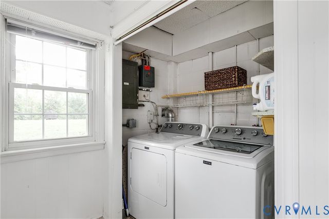 8907 Michaux Ln, Henrico, VA 23229