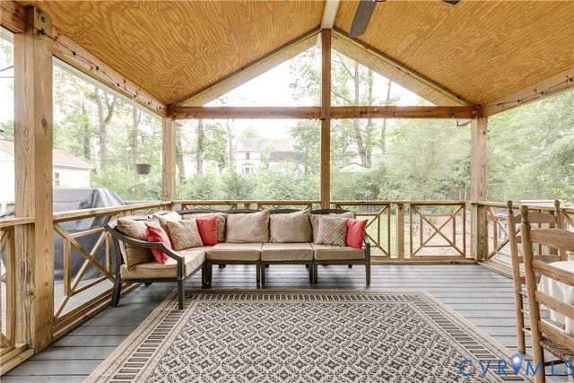 8907 Michaux Ln, Henrico, VA 23229