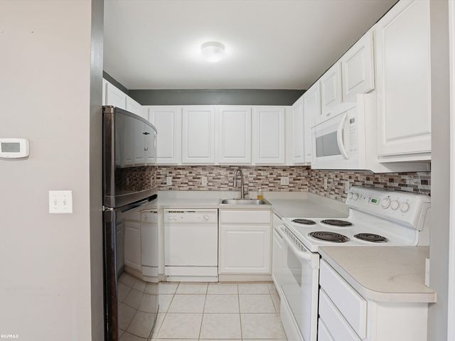 29740 Amy Lane, Chesterfield Twp, MI 48047