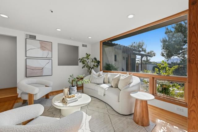 4711 Gabriel Way, La Mesa, CA 91941