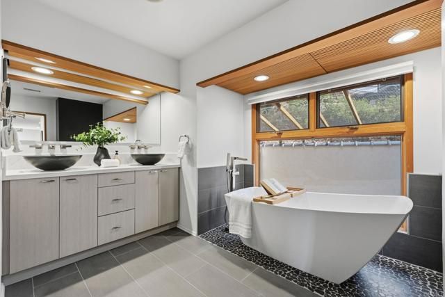 4711 Gabriel Way, La Mesa, CA 91941