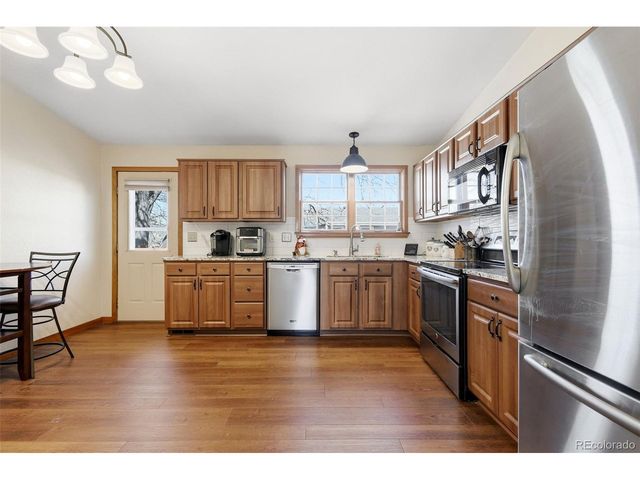 1554 Ervine Ave, Longmont, CO 80501