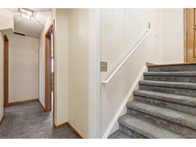 1554 Ervine Ave, Longmont, CO 80501