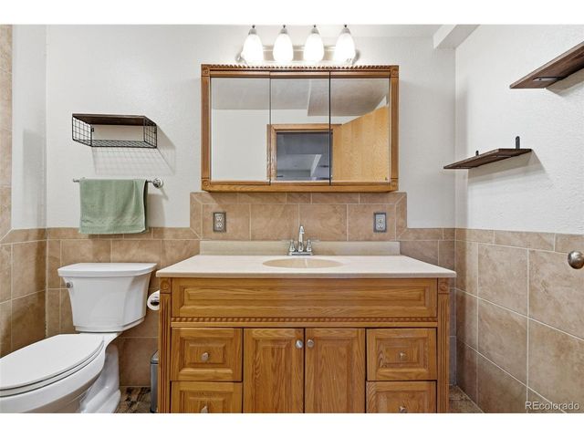 1554 Ervine Ave, Longmont, CO 80501