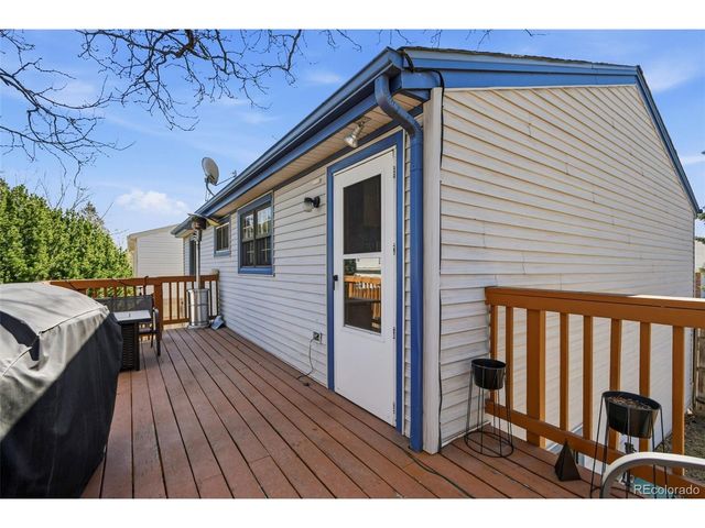 1554 Ervine Ave, Longmont, CO 80501