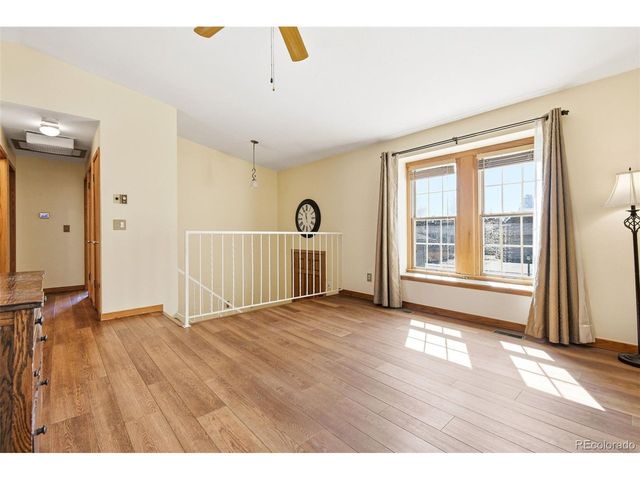 1554 Ervine Ave, Longmont, CO 80501