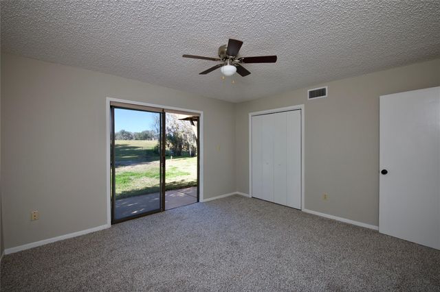 315 Twin Lakes Boulevard W, West Columbia, TX 77486