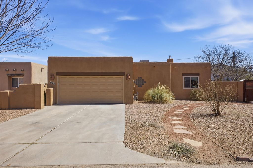 Image 1 of property listing at 8900 Ortega Court NW, Los Ranchos, NM 87114