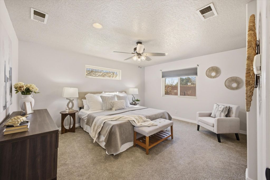 Image 20 of property listing at 8900 Ortega Court NW, Los Ranchos, NM 87114