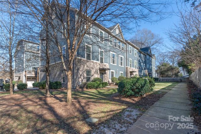 1304 Queen Lyon Court, Charlotte, NC 28205