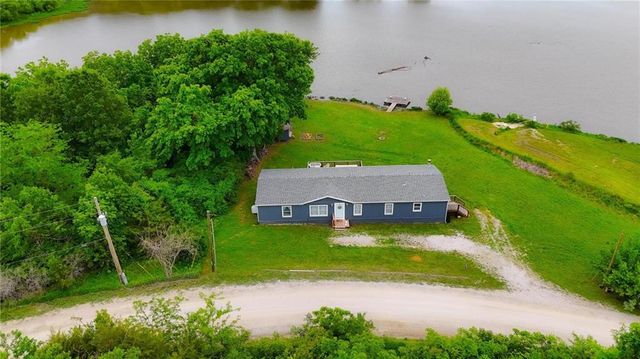 14933 Lakeshore Drive, Excelsior Springs, MO 64024