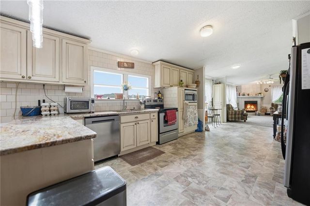 14933 Lakeshore Drive, Excelsior Springs, MO 64024