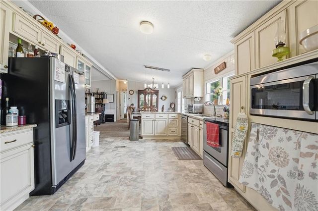 14933 Lakeshore Drive, Excelsior Springs, MO 64024