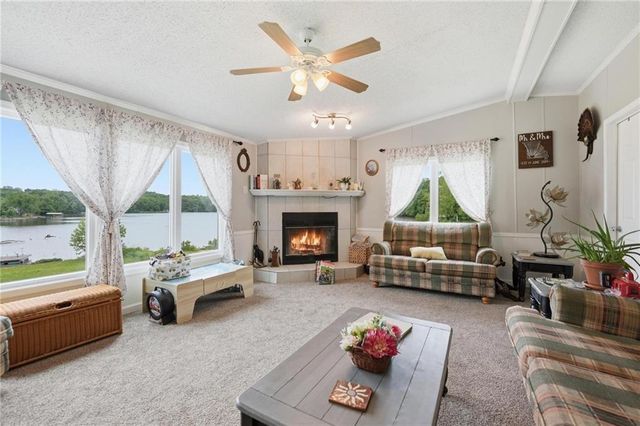 14933 Lakeshore Drive, Excelsior Springs, MO 64024