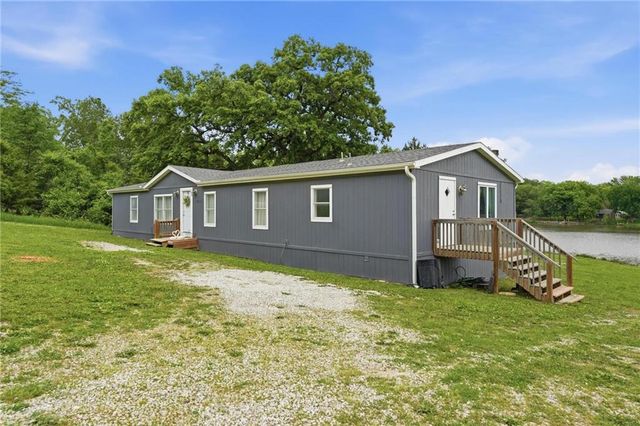 14933 Lakeshore Drive, Excelsior Springs, MO 64024