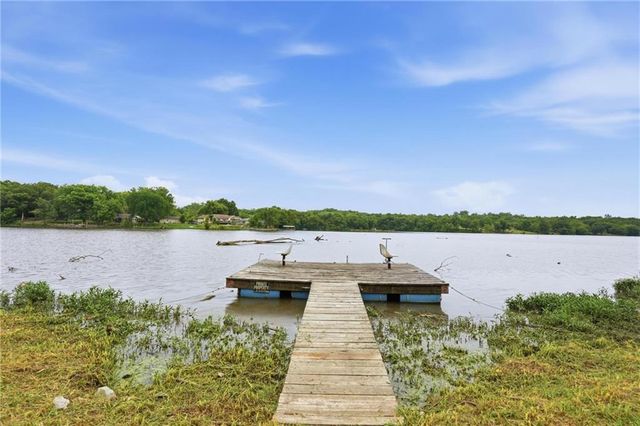 14933 Lakeshore Drive, Excelsior Springs, MO 64024