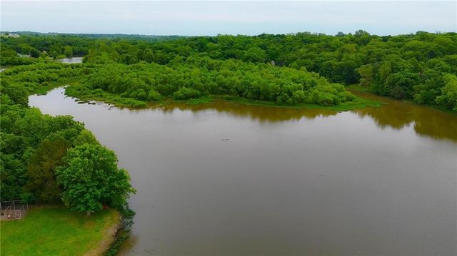 14933 Lakeshore Drive, Excelsior Springs, MO 64024