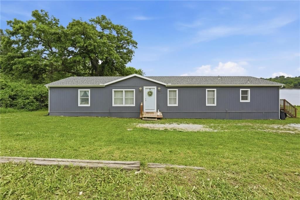 14933 Lakeshore Drive, Excelsior Springs, MO 64024
