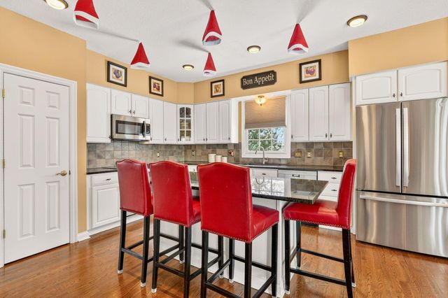 8159 Winchcombe Drive, Dublin, OH 43016