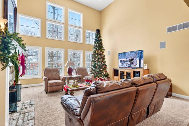 8159 Winchcombe Drive, Dublin, OH 43016