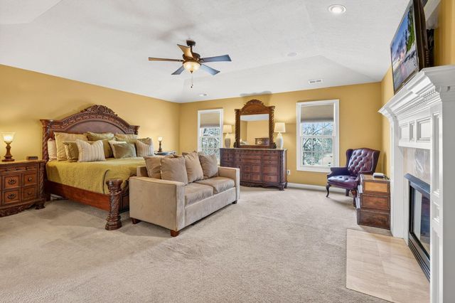 8159 Winchcombe Drive, Dublin, OH 43016