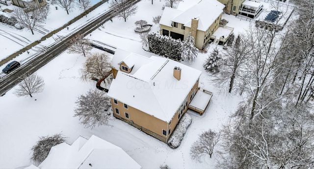 8159 Winchcombe Drive, Dublin, OH 43016