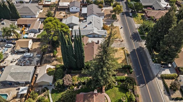 213 Palm Ave, Modesto, CA 95350
