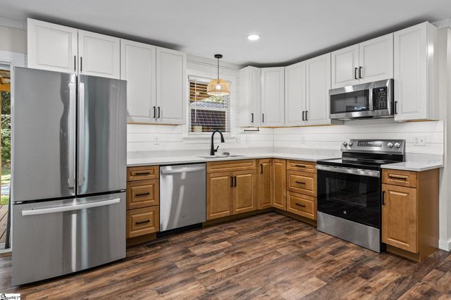 30 Dogwood Drive, Travelers Rest, SC 29690