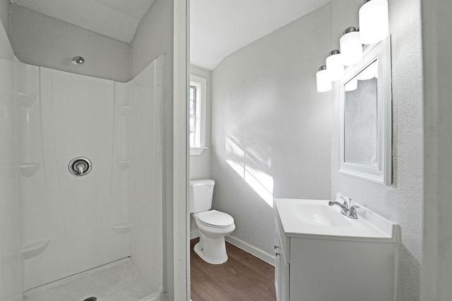 214 E 1st Street, Deer Park, TX 77536