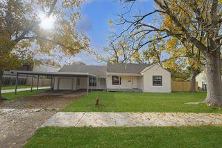 214 E 1st Street, Deer Park, TX 77536