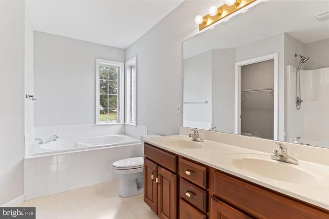 271 RED HAVEN RD, Palmyra, PA 17078