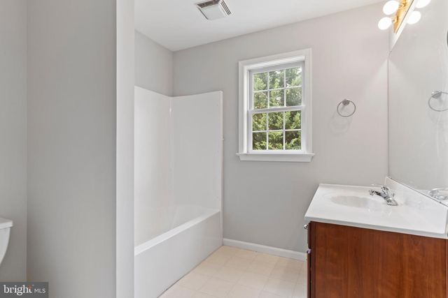 271 RED HAVEN RD, Palmyra, PA 17078