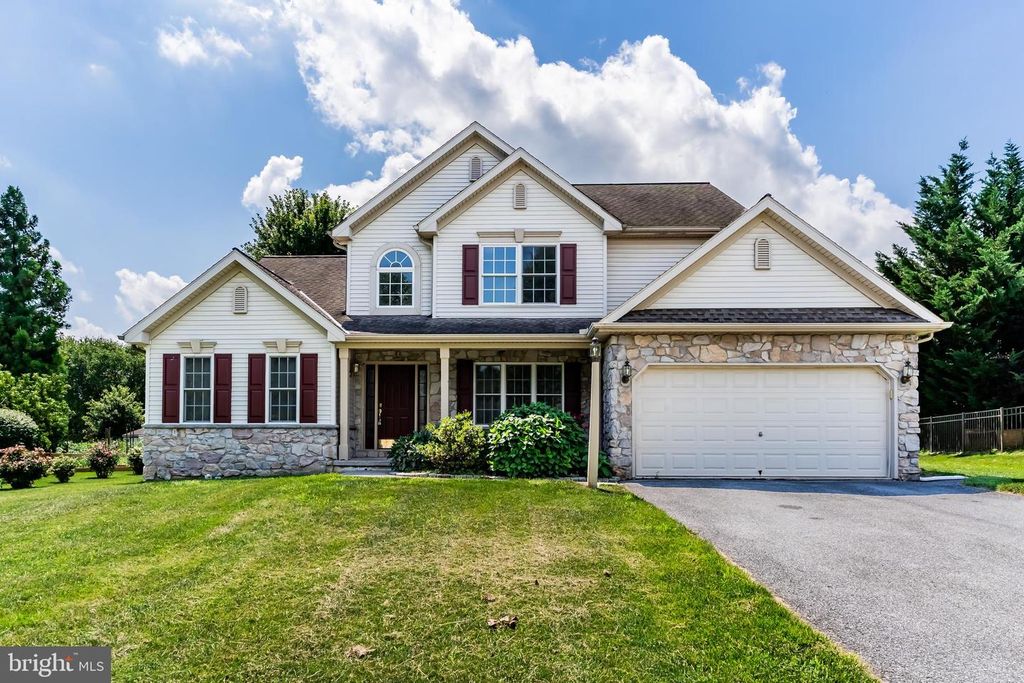 271 RED HAVEN RD, Palmyra, PA 17078