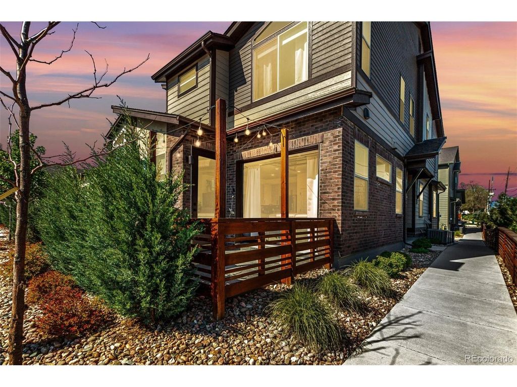 6396 Nelson Ct, Arvada, CO 80004