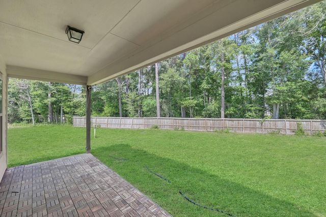 9854 Hunter Springs Drive, Conroe, TX 77306