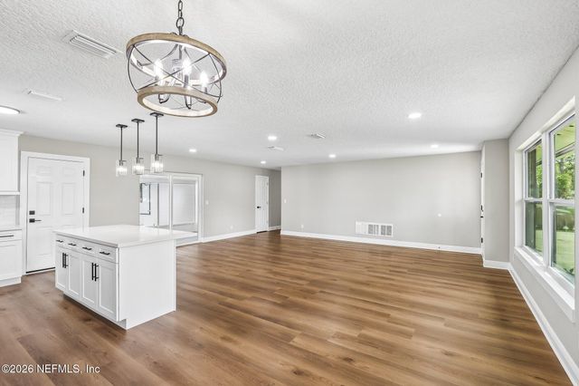 7474 DEEPWOOD Drive N, Jacksonville, FL 32244