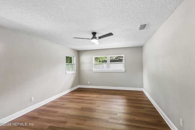 7474 DEEPWOOD Drive N, Jacksonville, FL 32244