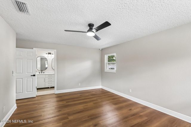 7474 DEEPWOOD Drive N, Jacksonville, FL 32244