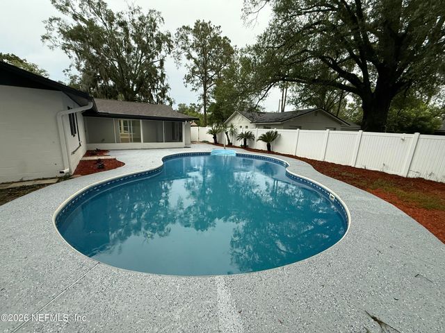 7474 DEEPWOOD Drive N, Jacksonville, FL 32244